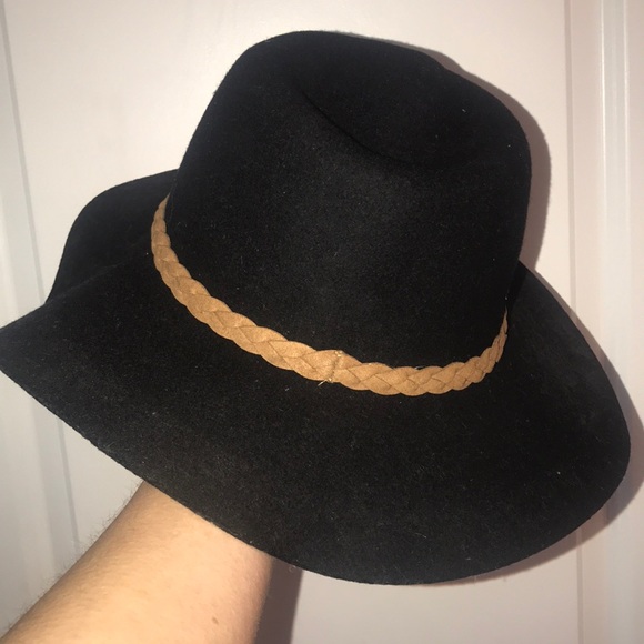 NWT black hat with tan braided detail - Picture 3 of 4